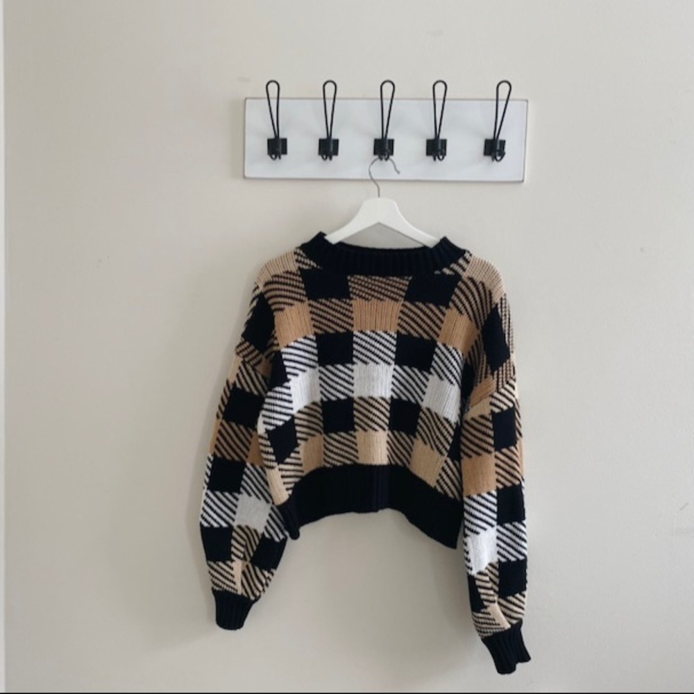 Forever 21 Plaid Cropped Sweatshirt